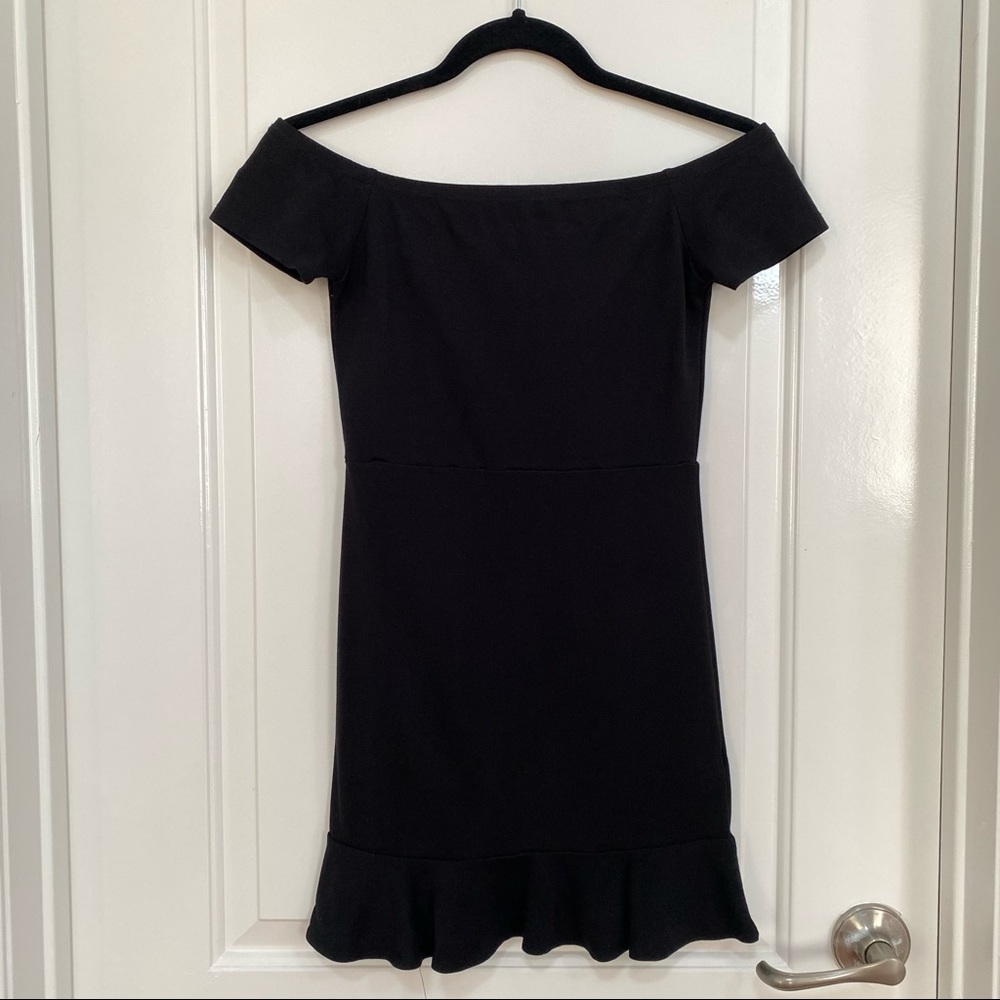 Forever 21 Off The Shoulder Ruffle Hem Short Sleeves Black Dress Women's Size S